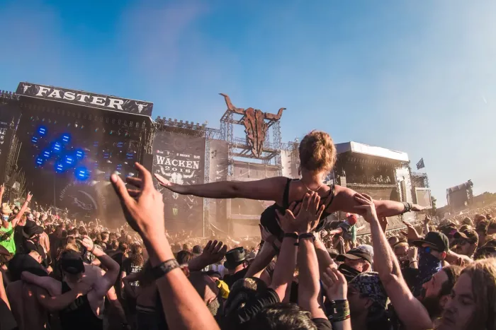 Campingzubehör und Ausrüstung für das Wacken Open Air Festival - Utopia Camping